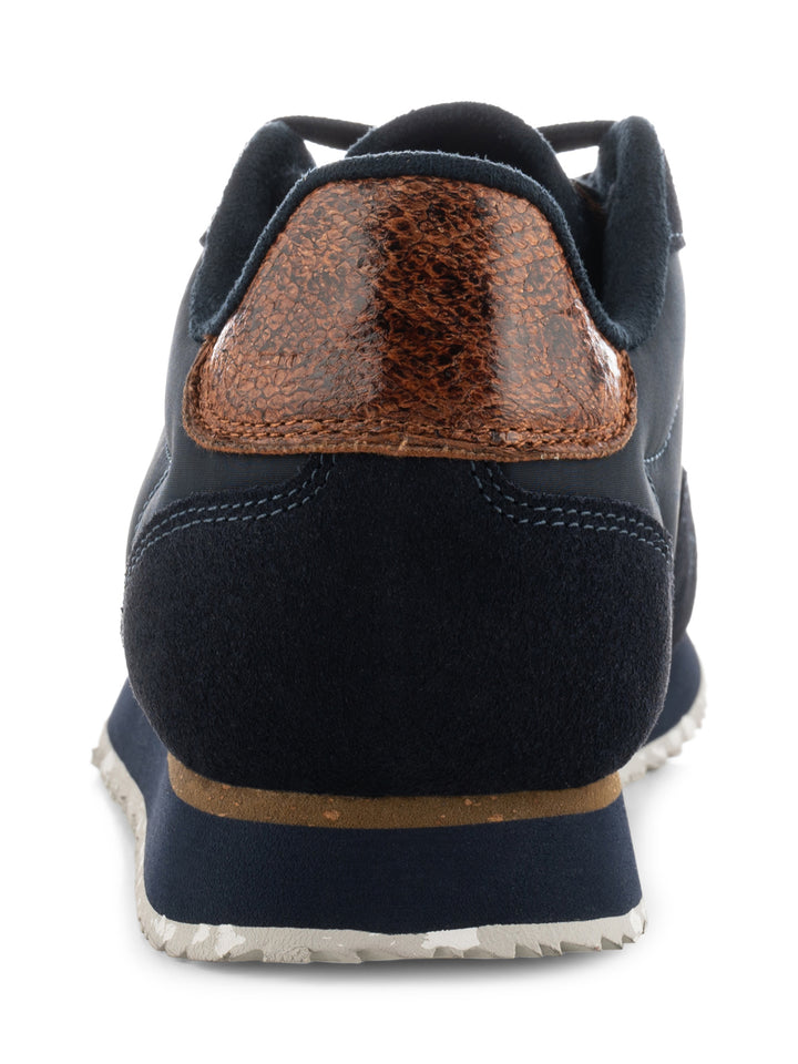 Nora III Leather - Dark Navy – wodenstore.nl
