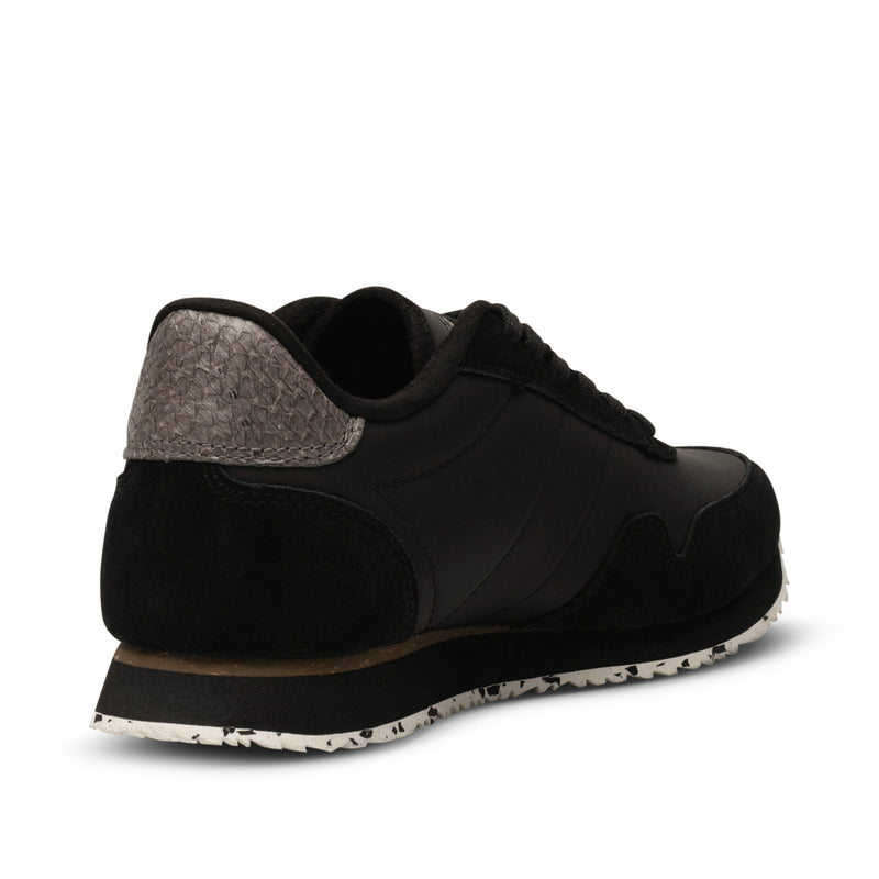 Zwarte woden hotsell sneakers